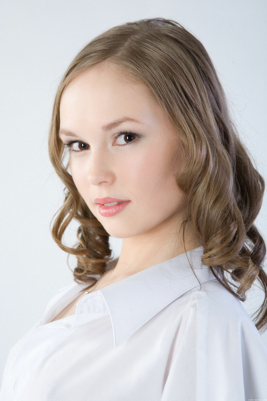 MetArt Caesaria – Presenting Part01 (72P)