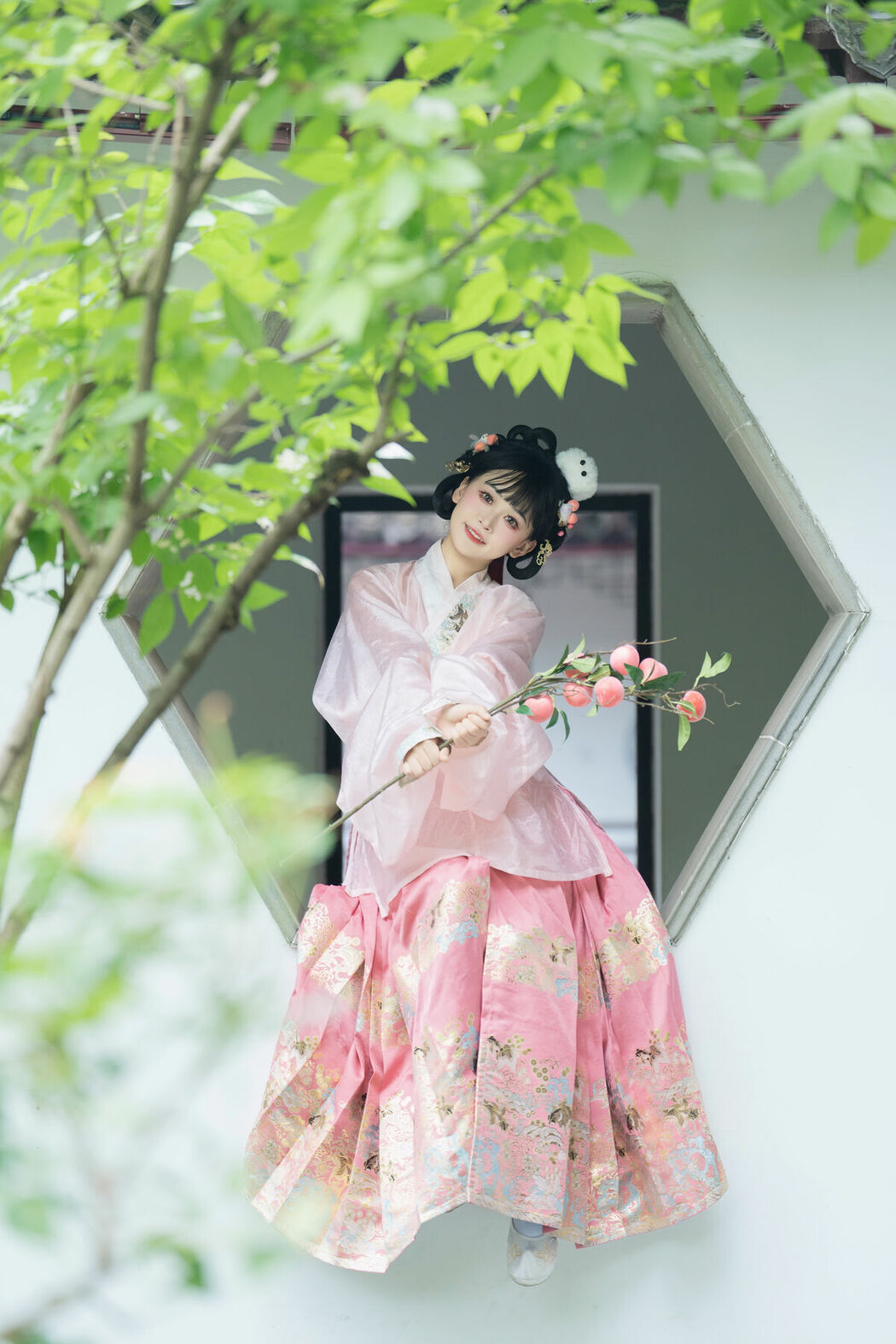 YiTuYu艺图语 Vol.10476 Jiao Yi Zhi Sui Sui (61P)