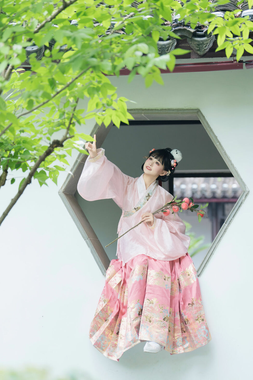 YiTuYu艺图语 Vol.10476 Jiao Yi Zhi Sui Sui (61P)