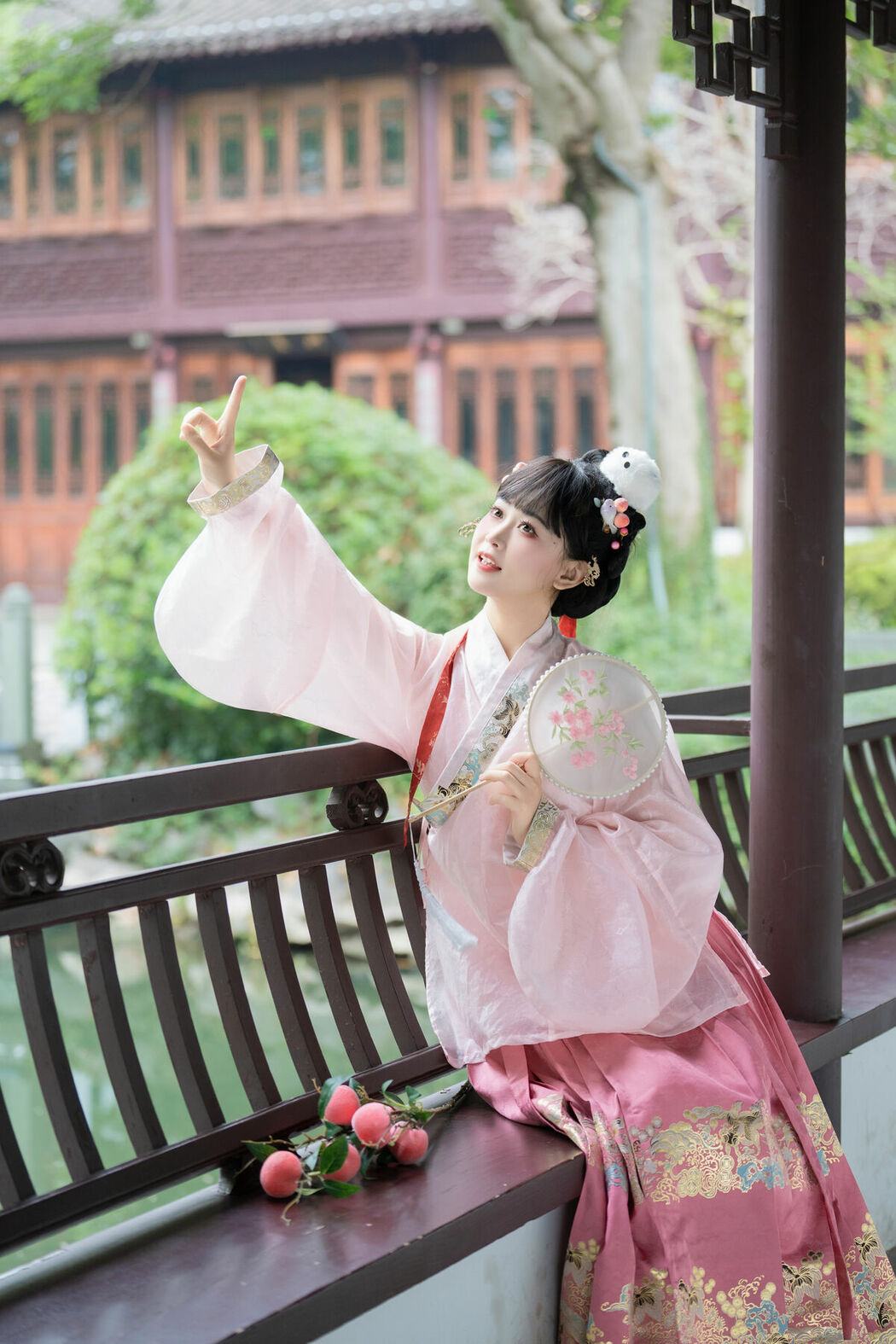 YiTuYu艺图语 Vol.10476 Jiao Yi Zhi Sui Sui (61P)