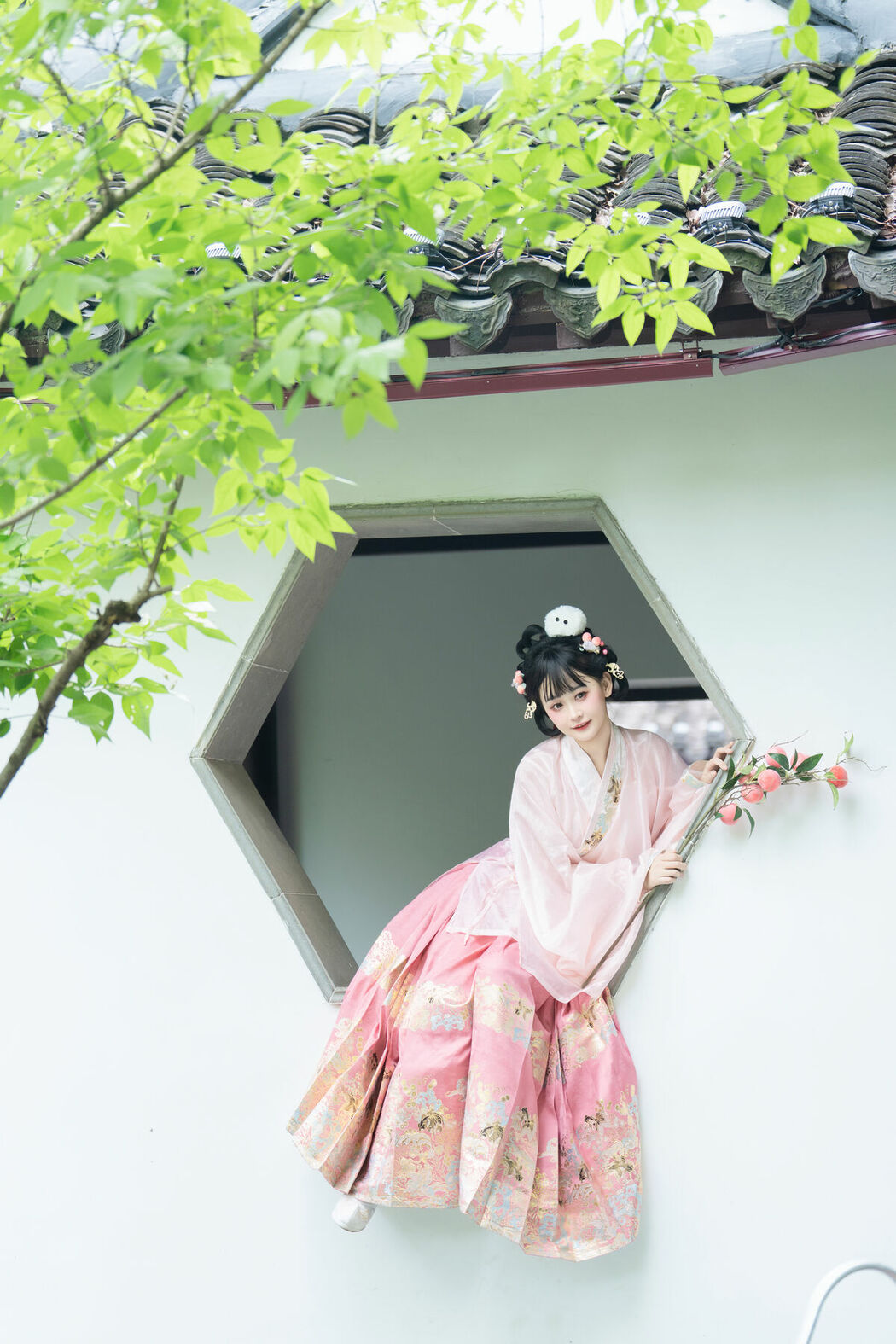 YiTuYu艺图语 Vol.10476 Jiao Yi Zhi Sui Sui (61P)