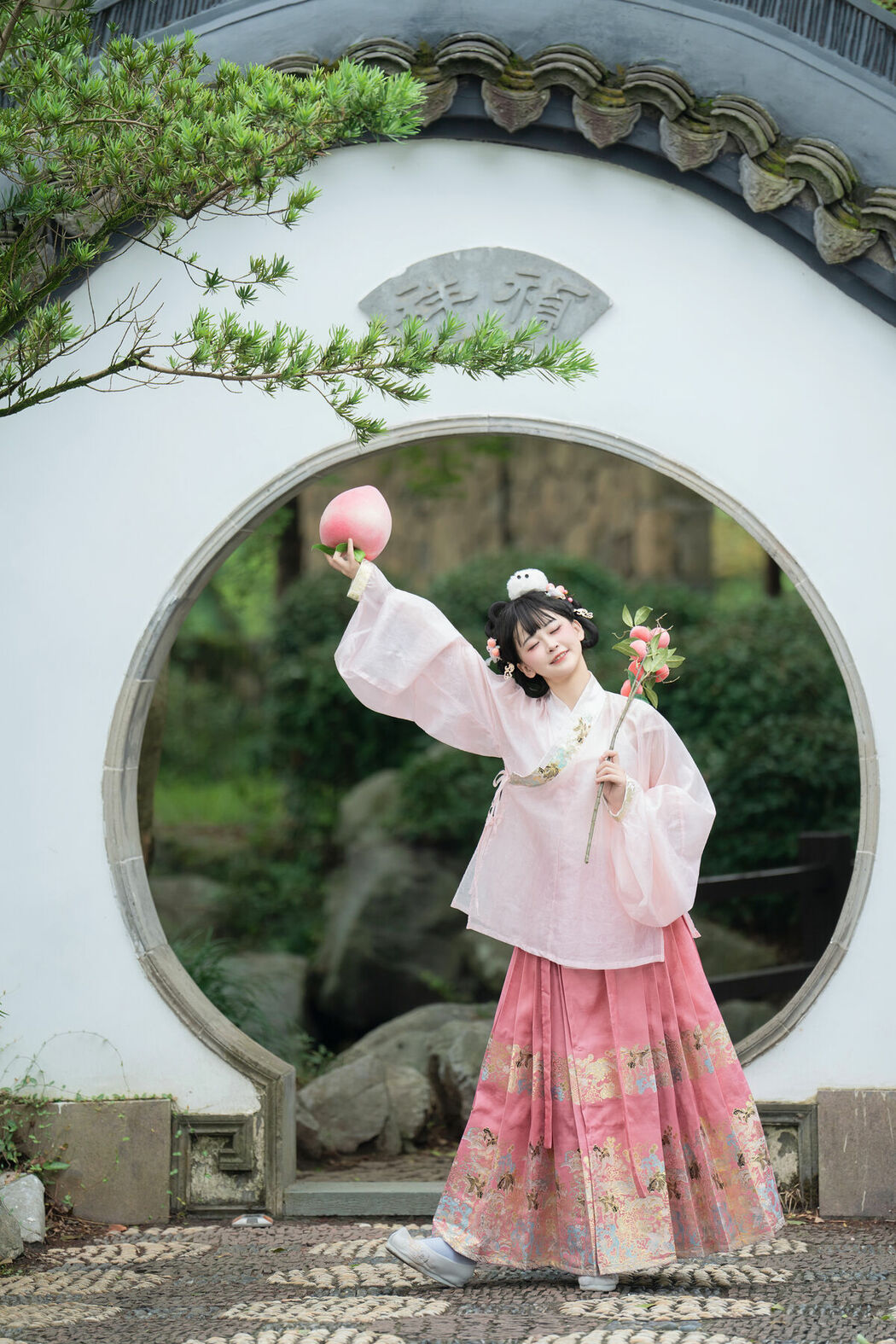 YiTuYu艺图语 Vol.10476 Jiao Yi Zhi Sui Sui (61P)