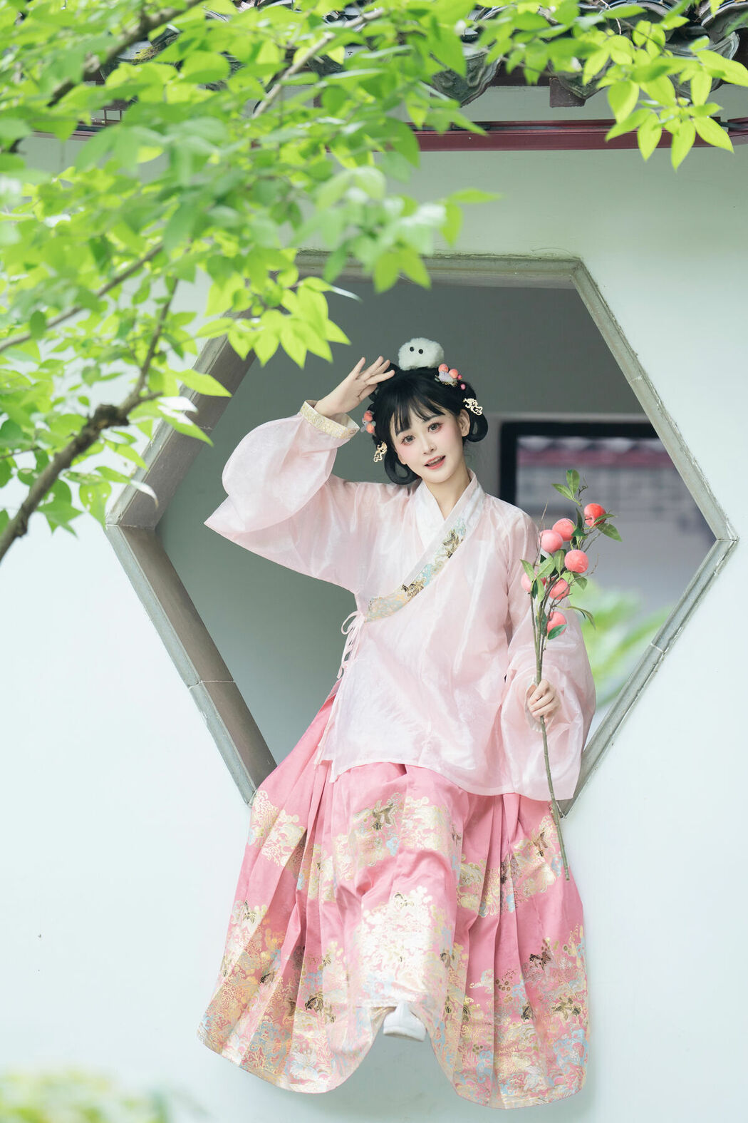 YiTuYu艺图语 Vol.10476 Jiao Yi Zhi Sui Sui (61P)