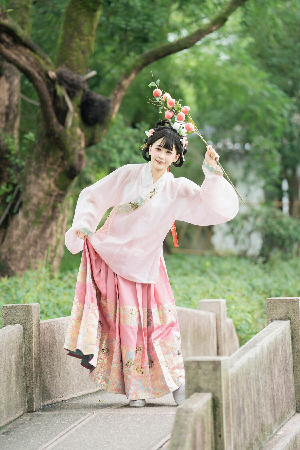 YiTuYu艺图语 Vol.10476 Jiao Yi Zhi Sui Sui (61P)