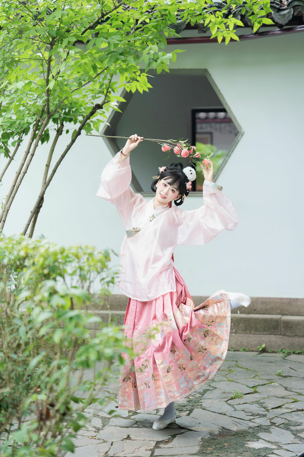YiTuYu艺图语 Vol.10476 Jiao Yi Zhi Sui Sui (61P)