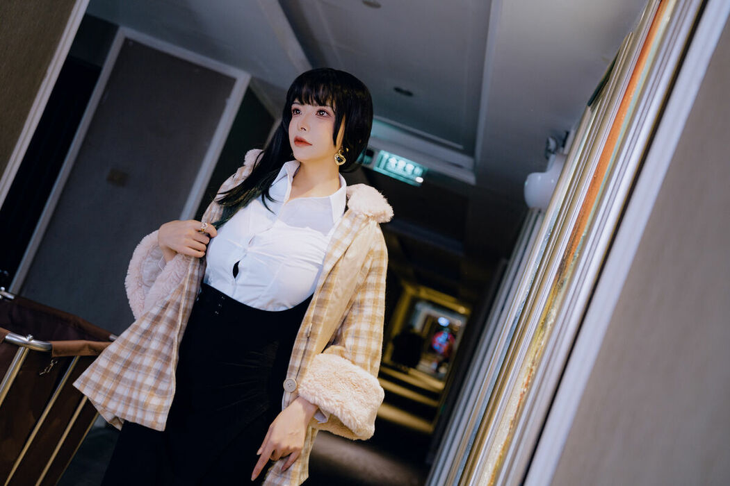 Coser@秋和柯基 – 触手 Part02 (53P)