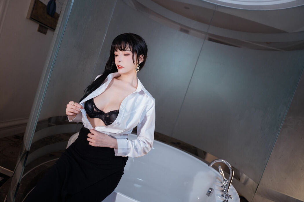 Coser@秋和柯基 – 触手 Part02 (53P)