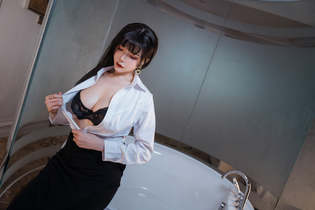 Coser@秋和柯基 – 触手 Part02 (53P)
