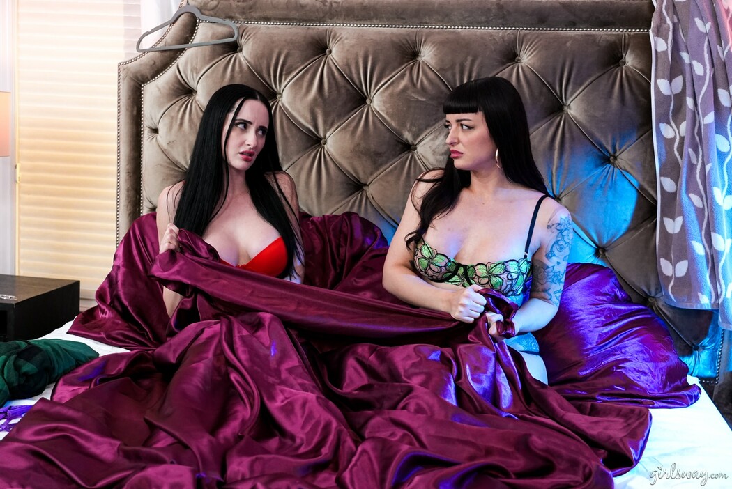 Charlie Valentine And Violet Voss Ignite Passion On A Rainy Night With Steamy Lesbian Play