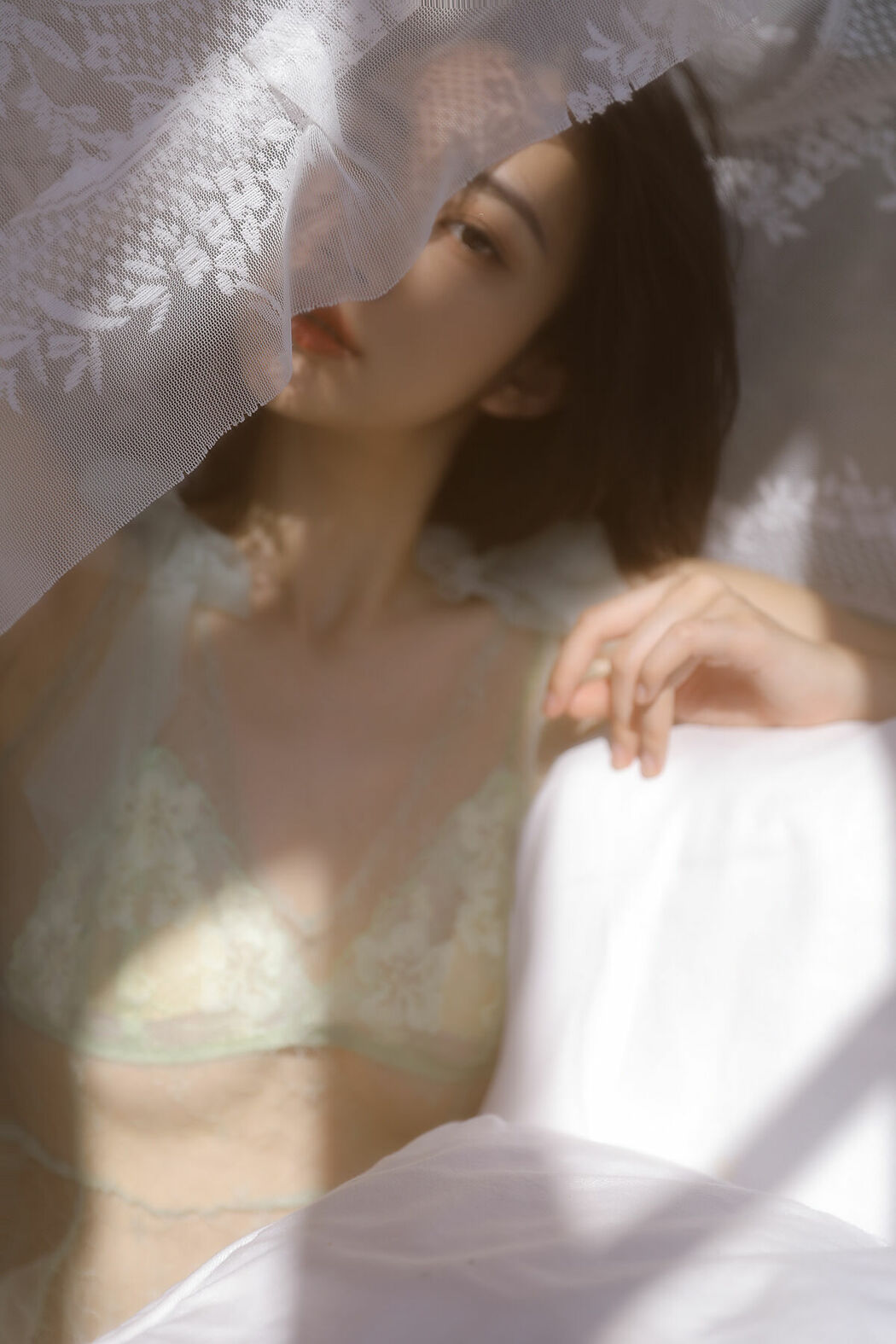 YiTuYu艺图语 Vol.10491 Liu Liu (10P)