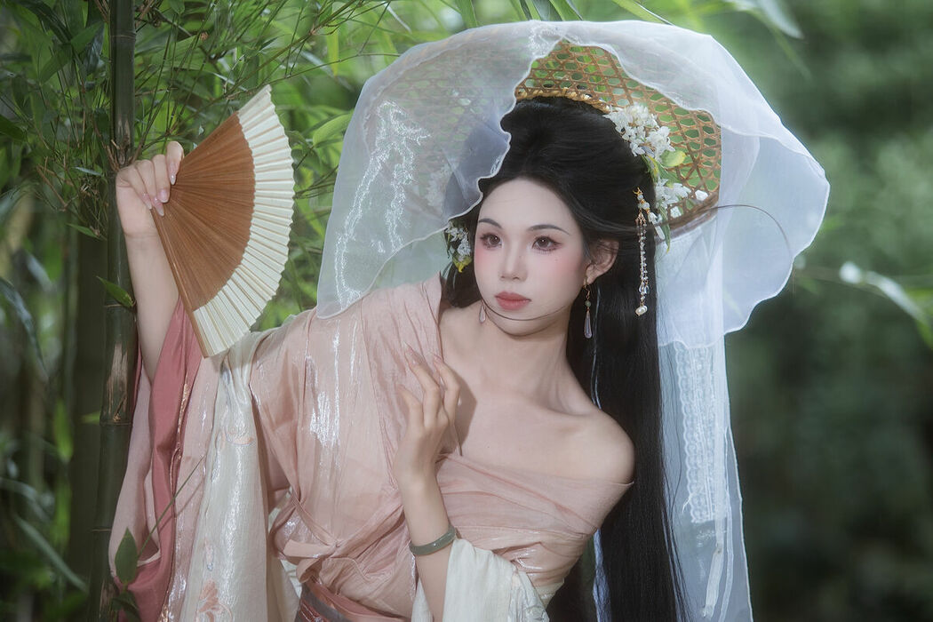 YiTuYu艺图语 Vol.10497 Yi Ming (10P)