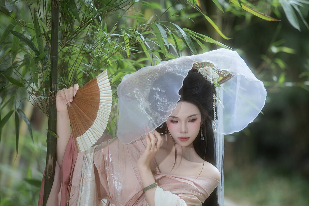 YiTuYu艺图语 Vol.10497 Yi Ming (10P)