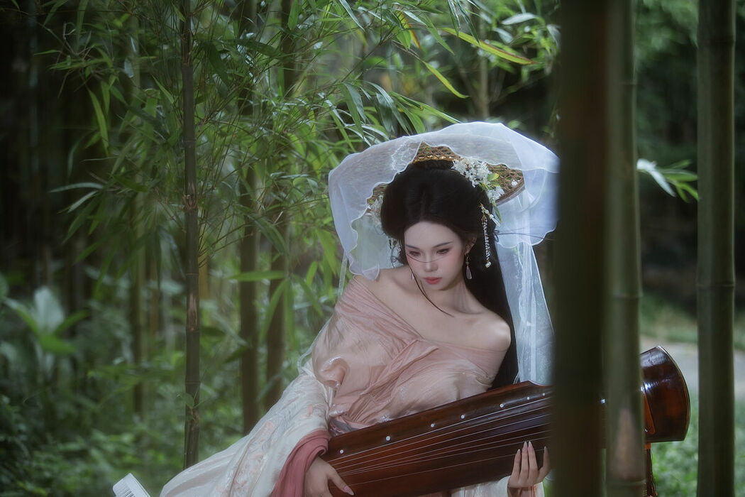 YiTuYu艺图语 Vol.10497 Yi Ming (10P)