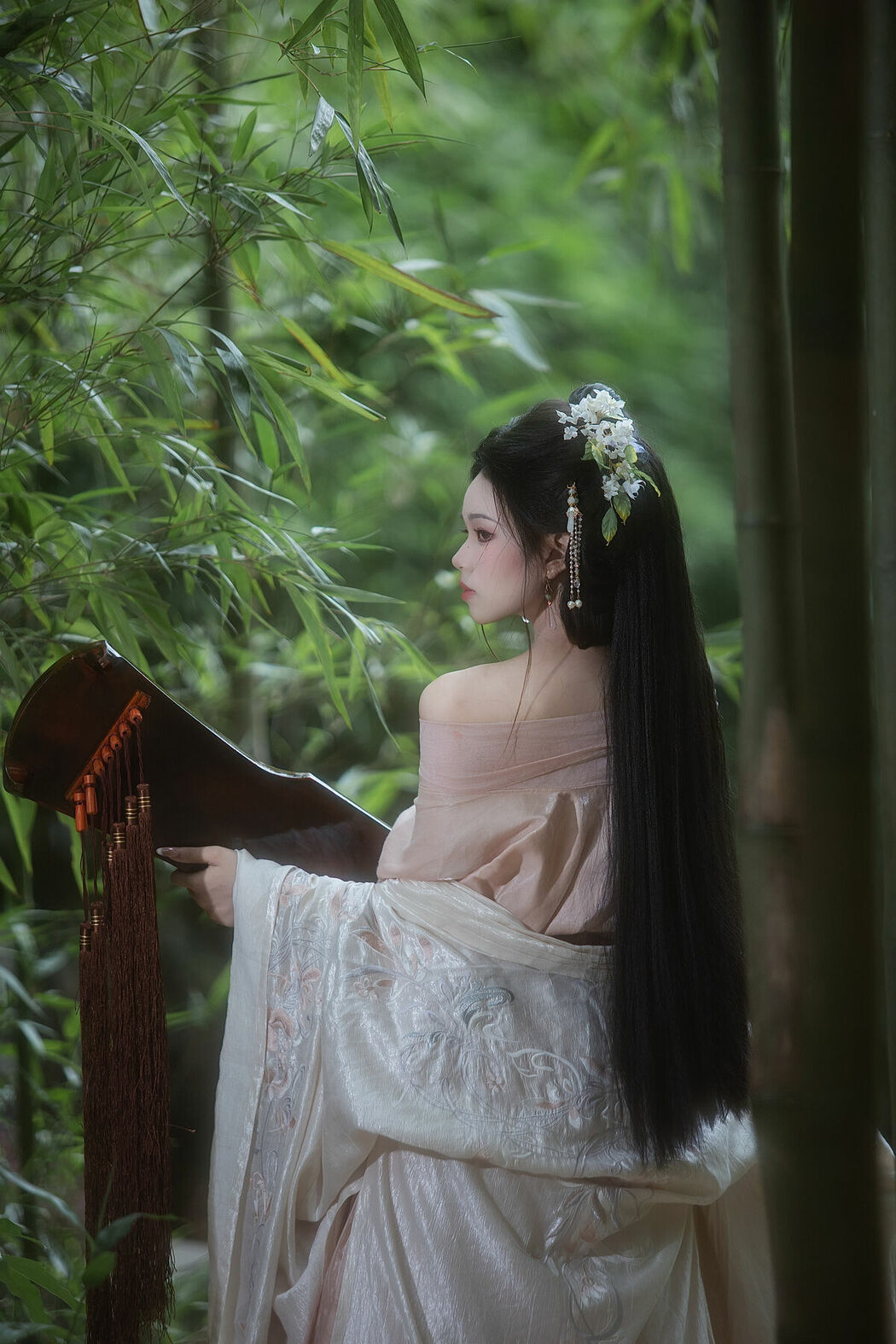 YiTuYu艺图语 Vol.10497 Yi Ming (10P)