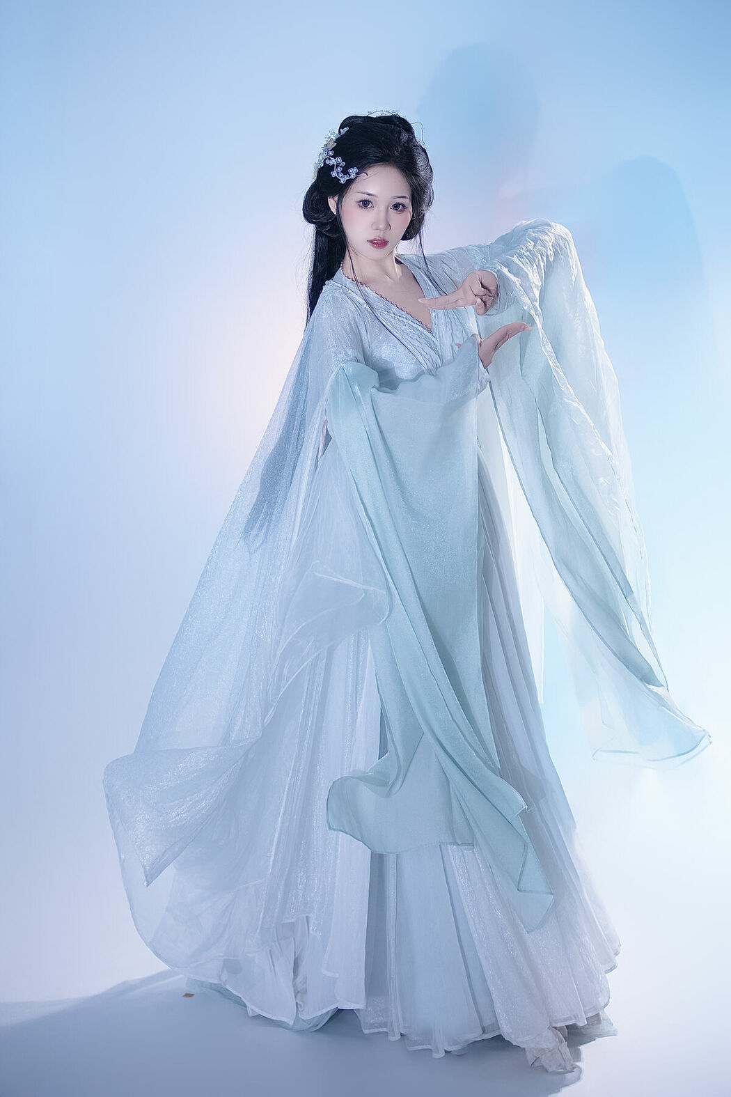 YiTuYu艺图语 Vol.10498 Yi Ming (13P)