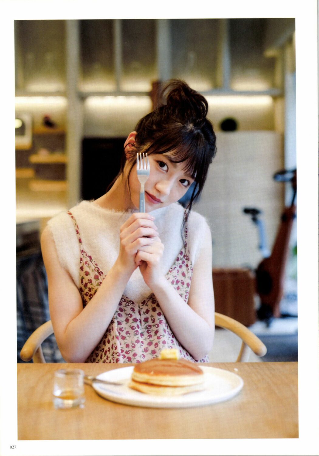 JP Yumi Wakatsuki 若月佑美 – 履きなれない靴を履き潰すまで Part01 (62P)