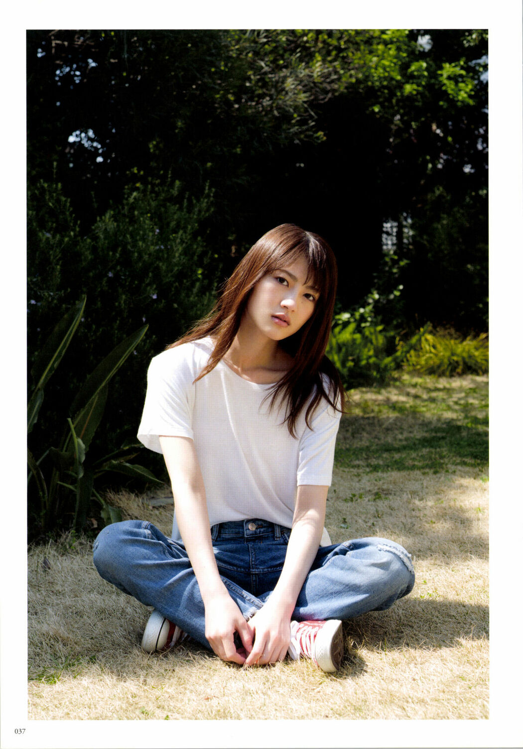 JP Yumi Wakatsuki 若月佑美 – 履きなれない靴を履き潰すまで Part01 (62P)