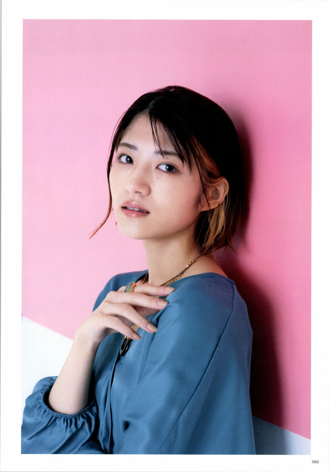 JP Yumi Wakatsuki 若月佑美 – 履きなれない靴を履き潰すまで Part02 (62P)