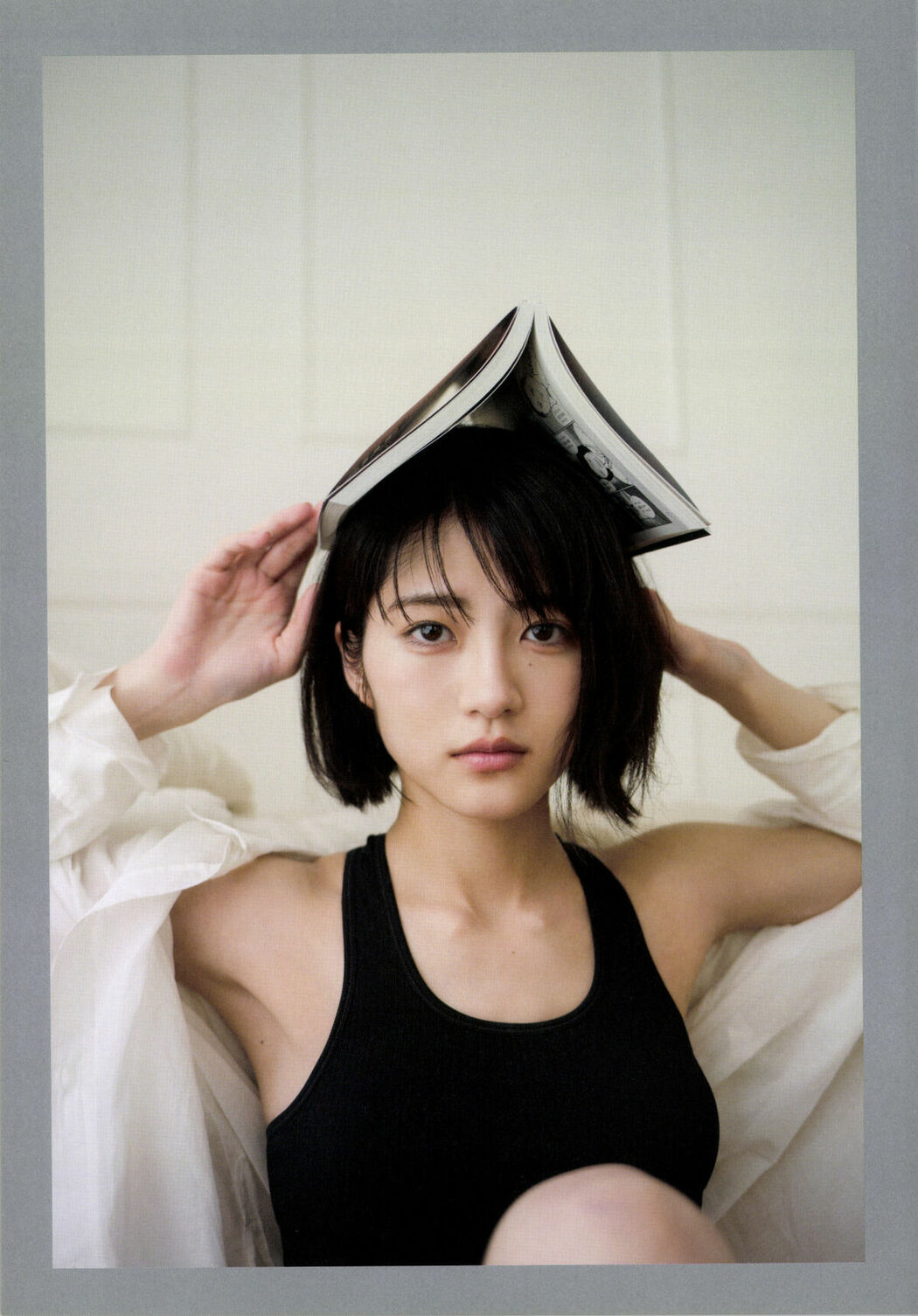 JP Yumi Wakatsuki 若月佑美 – 履きなれない靴を履き潰すまで Part02 (62P)