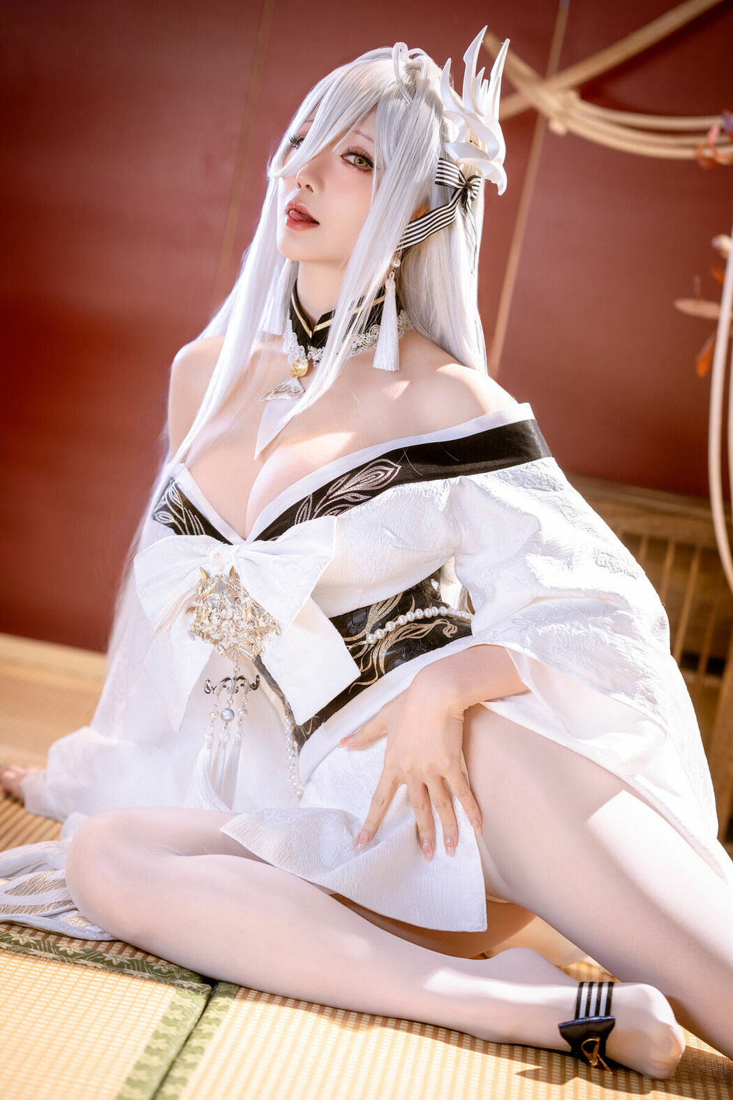 Coser@星之迟迟Hoshilily – 碧蓝航线 白凤 (60P)