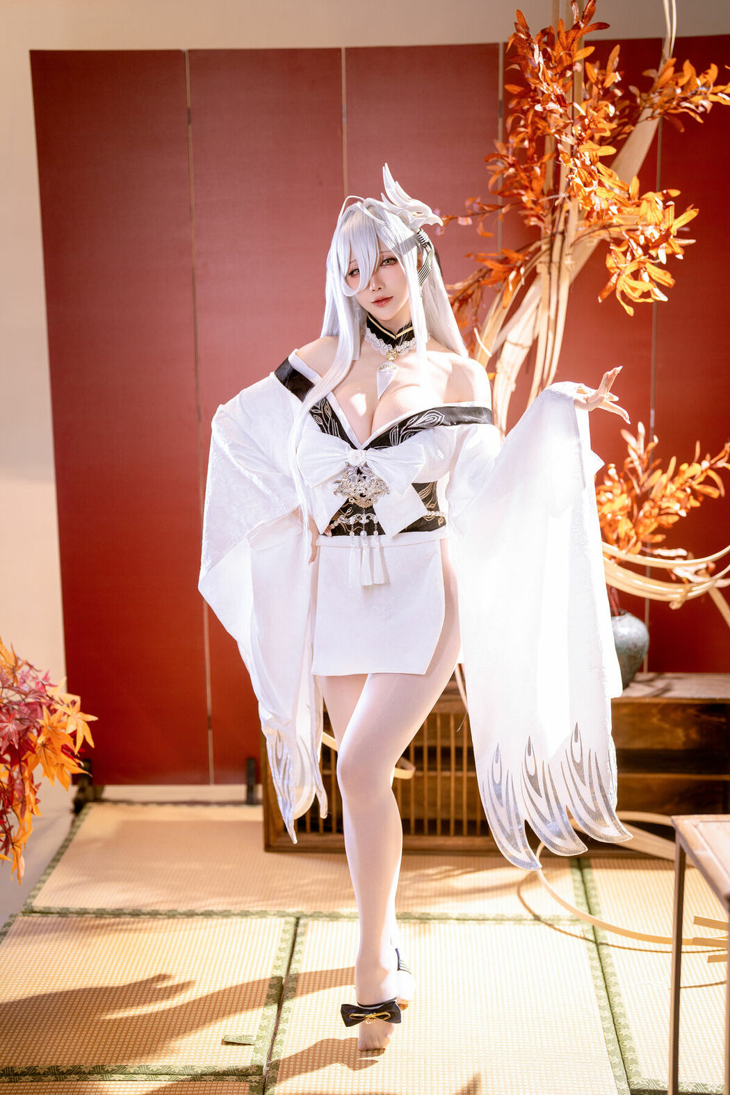Coser@星之迟迟Hoshilily – 碧蓝航线 白凤 (60P)
