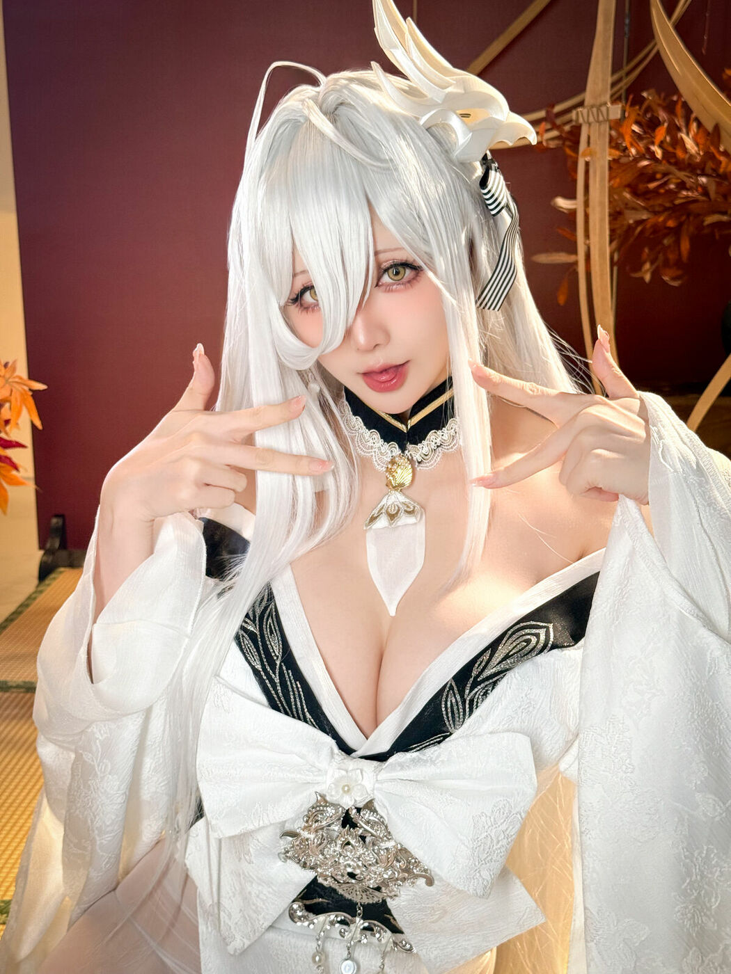Coser@星之迟迟Hoshilily – 碧蓝航线 白凤 (60P)