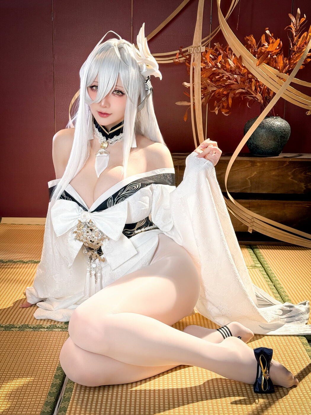 Coser@星之迟迟Hoshilily – 碧蓝航线 白凤 (60P)