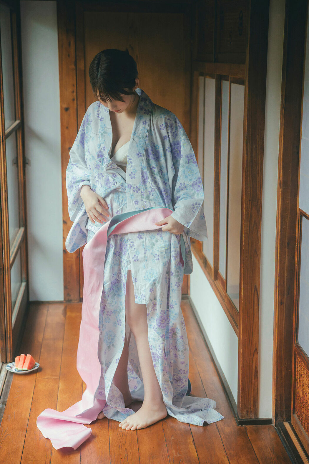 JP Enako えなこ – FLASHデジタル写真集 あの夏の日を覚えてますか (49P)