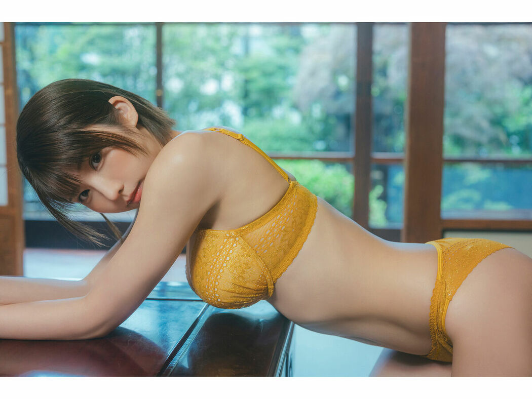 JP Enako えなこ – FLASHデジタル写真集 あの夏の日を覚えてますか (49P)