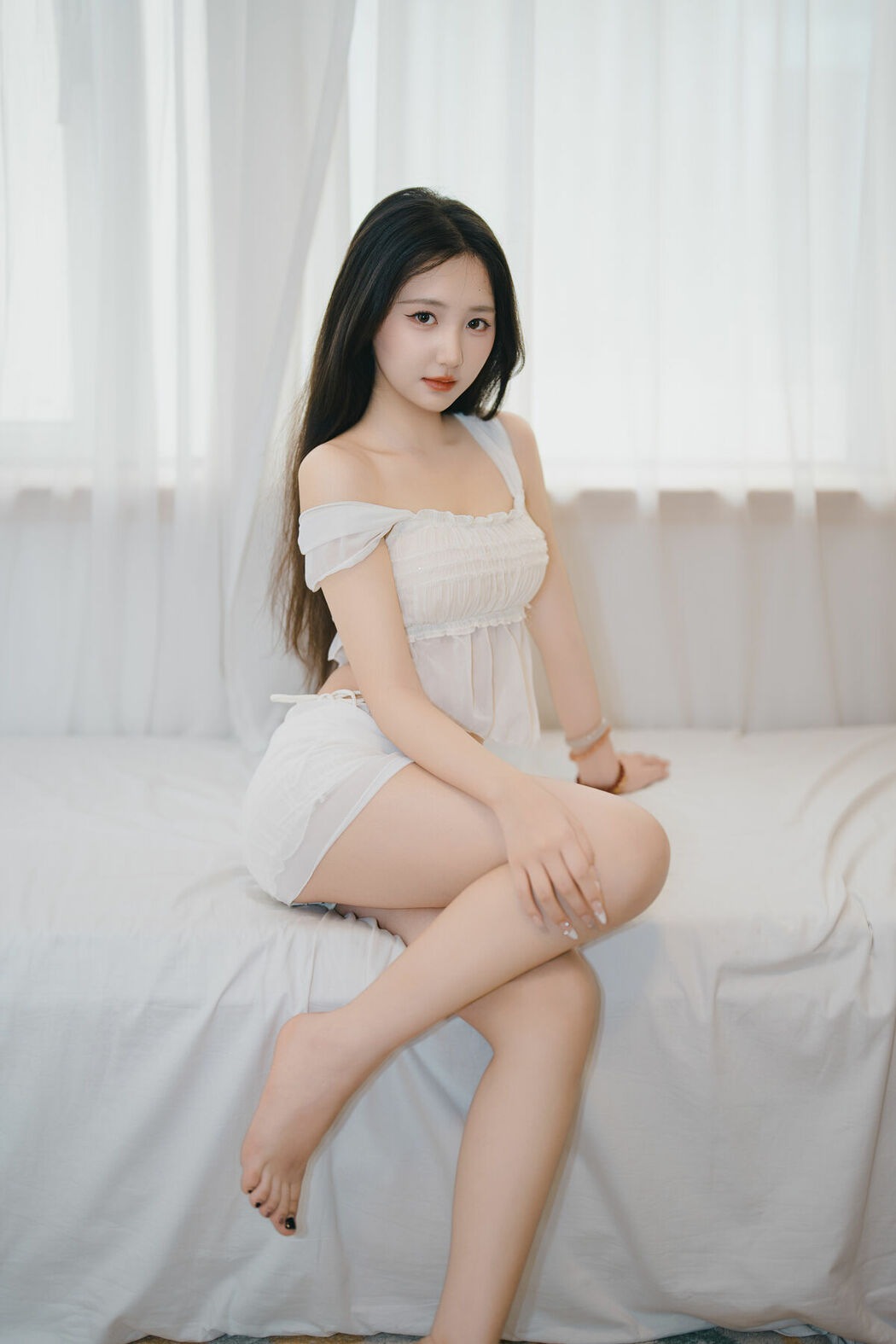 YiTuYu艺图语 Vol.10516 oyee (34P)