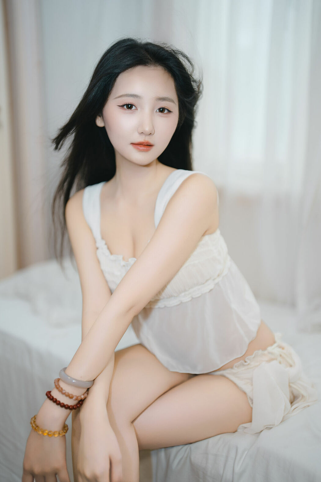 YiTuYu艺图语 Vol.10516 oyee (34P)
