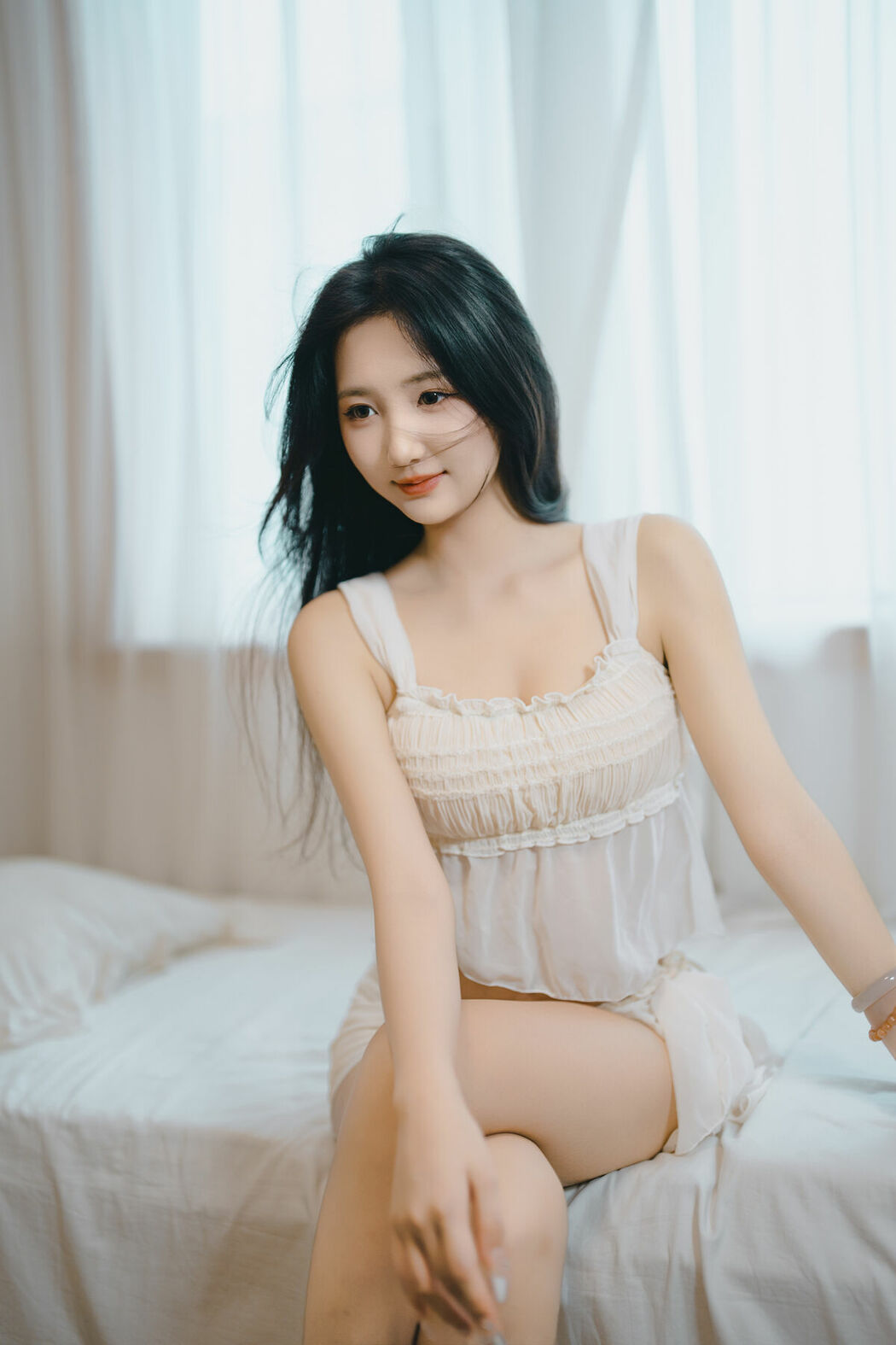 YiTuYu艺图语 Vol.10516 oyee (34P)