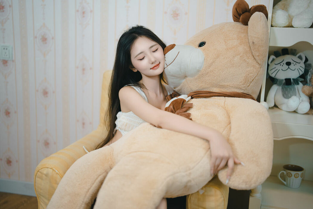 YiTuYu艺图语 Vol.10516 oyee (34P)