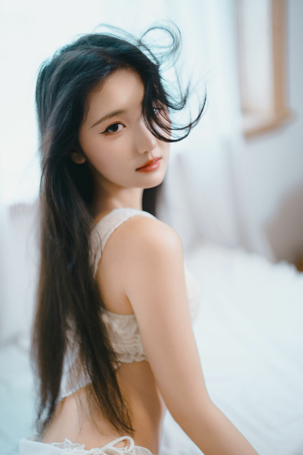 YiTuYu艺图语 Vol.10516 oyee (34P)