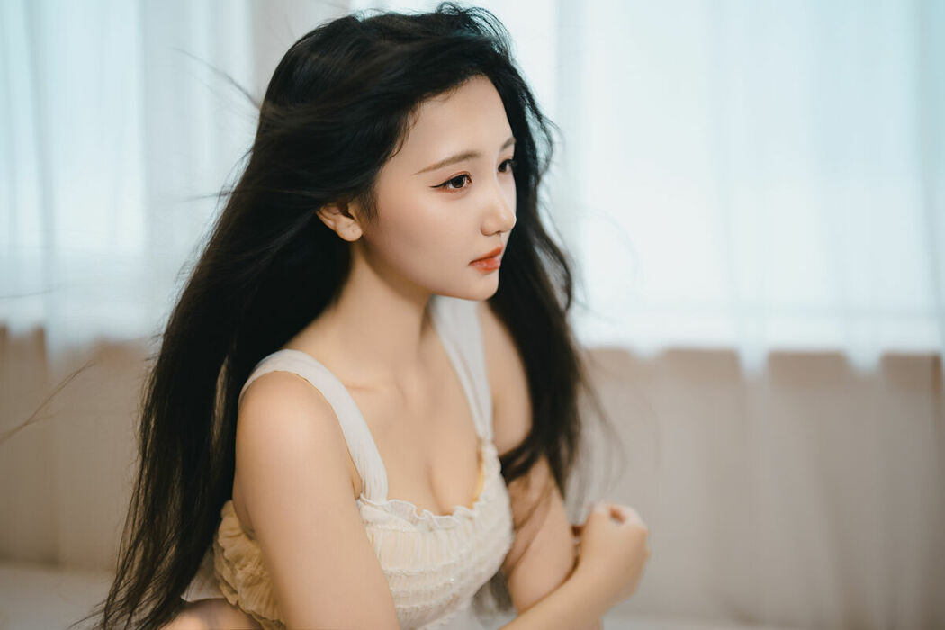 YiTuYu艺图语 Vol.10516 oyee (34P)
