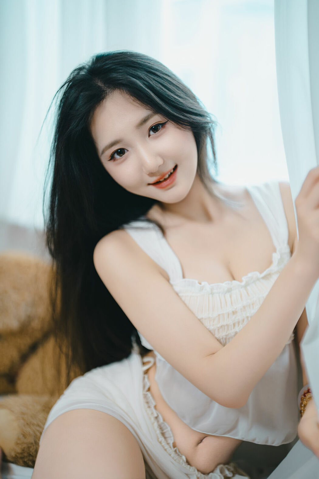YiTuYu艺图语 Vol.10516 oyee (34P)