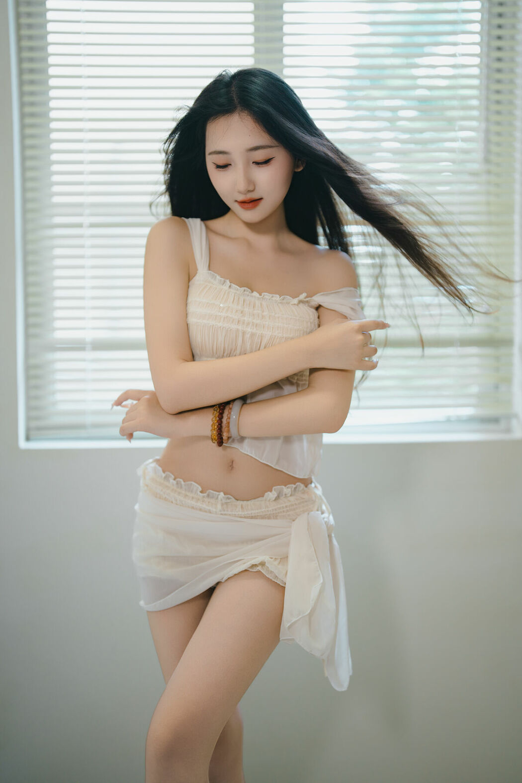 YiTuYu艺图语 Vol.10516 oyee (34P)