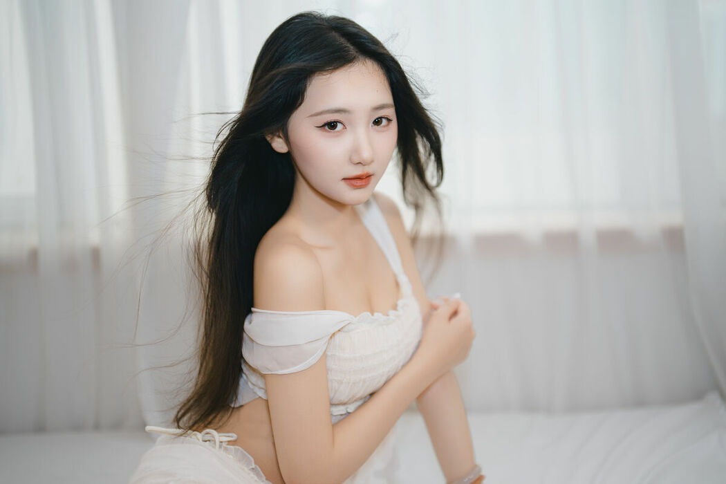 YiTuYu艺图语 Vol.10516 oyee (34P)