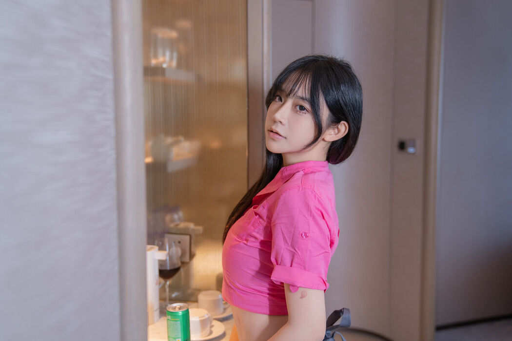 YiTuYu艺图语 Vol.10518 Yi Yuan Tong Xue Jodie (46P)