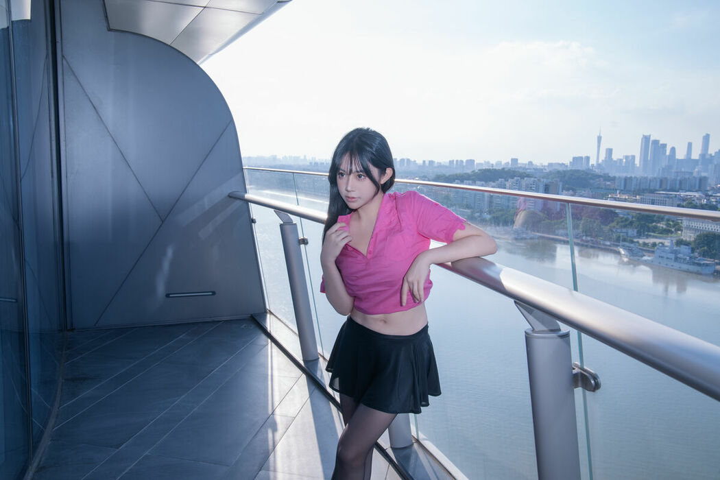 YiTuYu艺图语 Vol.10518 Yi Yuan Tong Xue Jodie (46P)