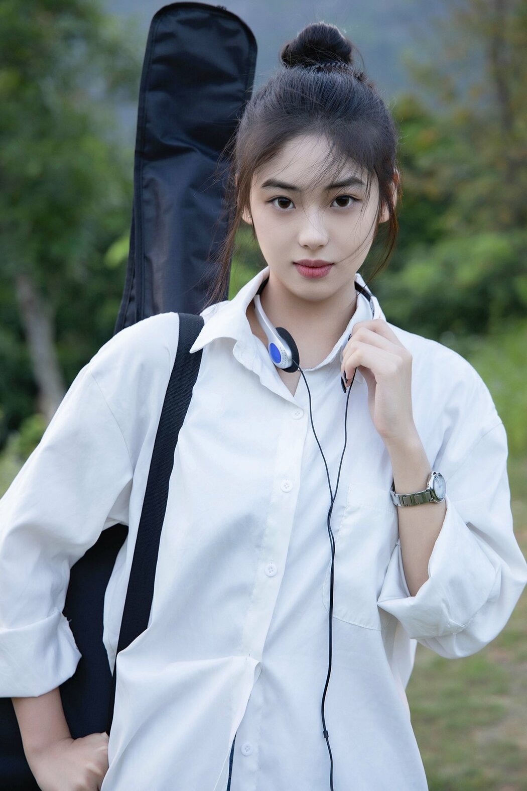 YiTuYu艺图语 Vol.10520 Lin Yun Si (18P) Cover Photo