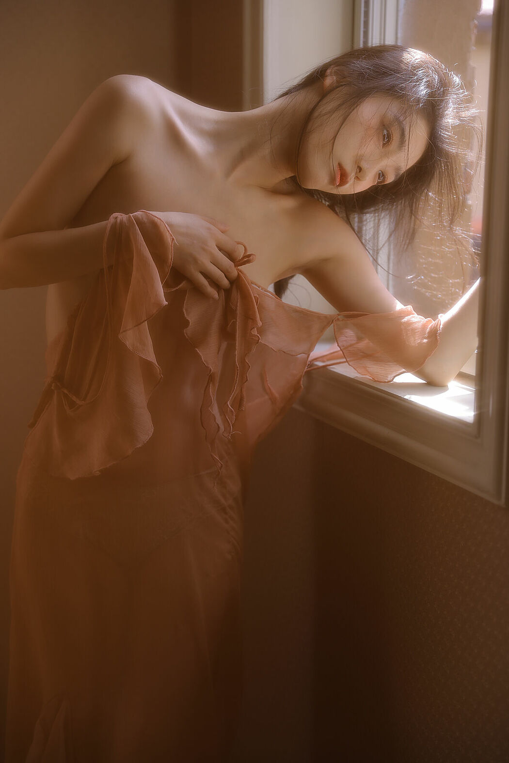 YiTuYu艺图语 Vol.10523 Guo Rong Di Hai Jiao (11P)