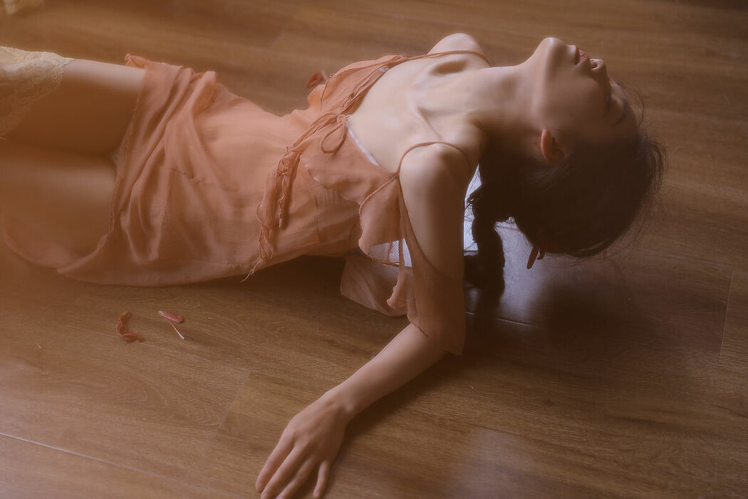 YiTuYu艺图语 Vol.10523 Guo Rong Di Hai Jiao (11P)