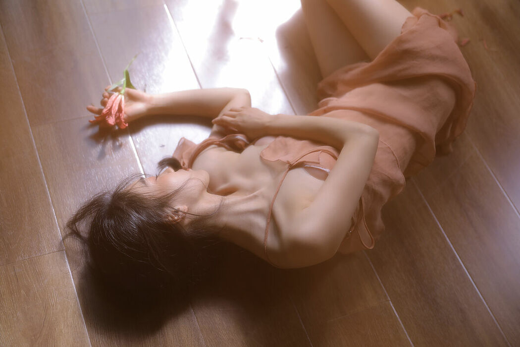 YiTuYu艺图语 Vol.10523 Guo Rong Di Hai Jiao (11P)