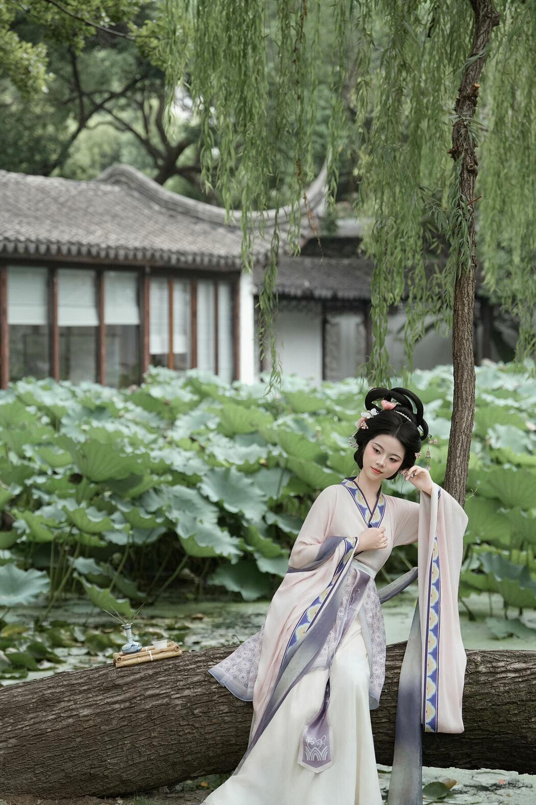 YiTuYu艺图语 Vol.10526 Qi Qi (51P)
