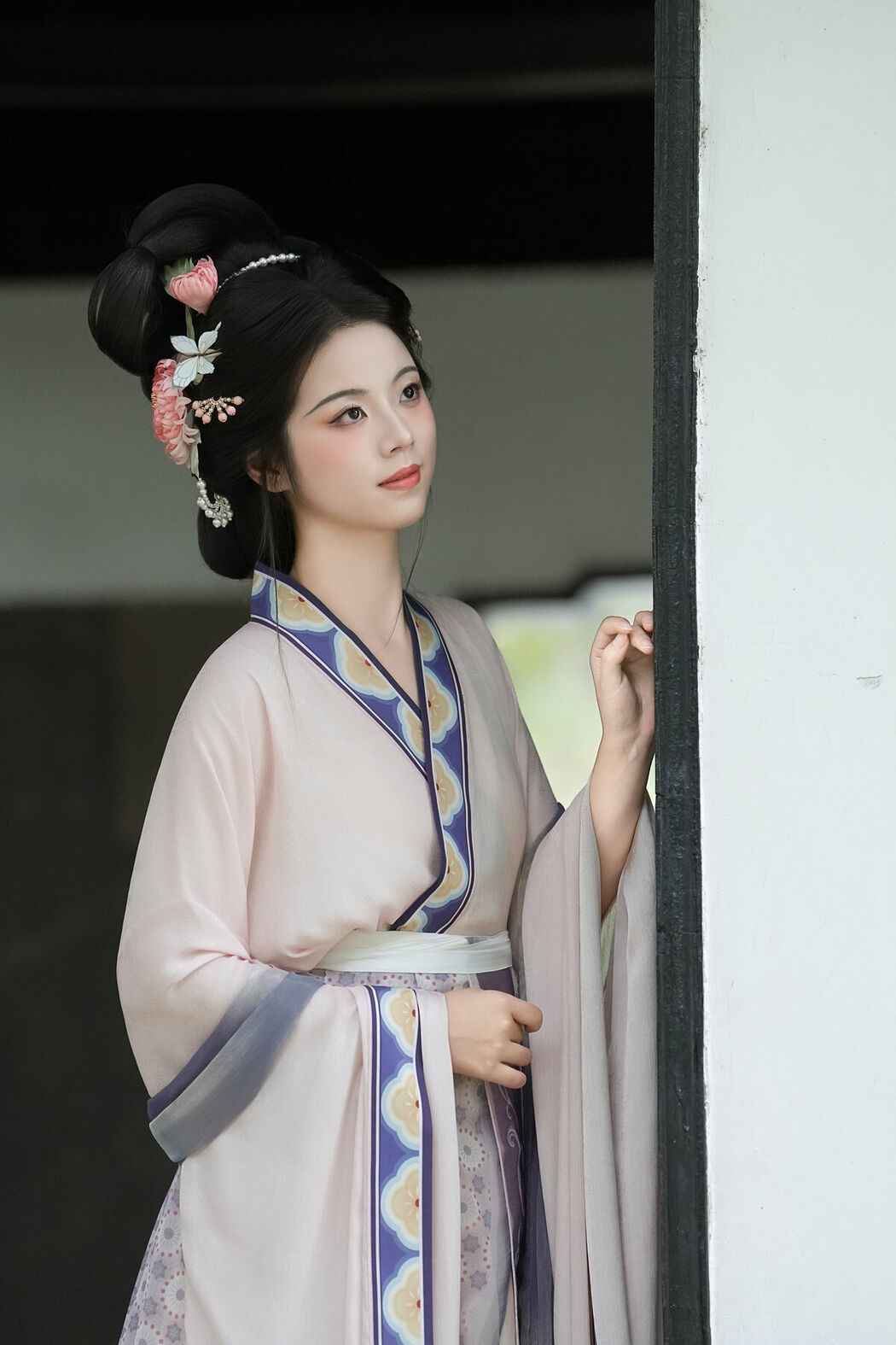YiTuYu艺图语 Vol.10526 Qi Qi (51P)