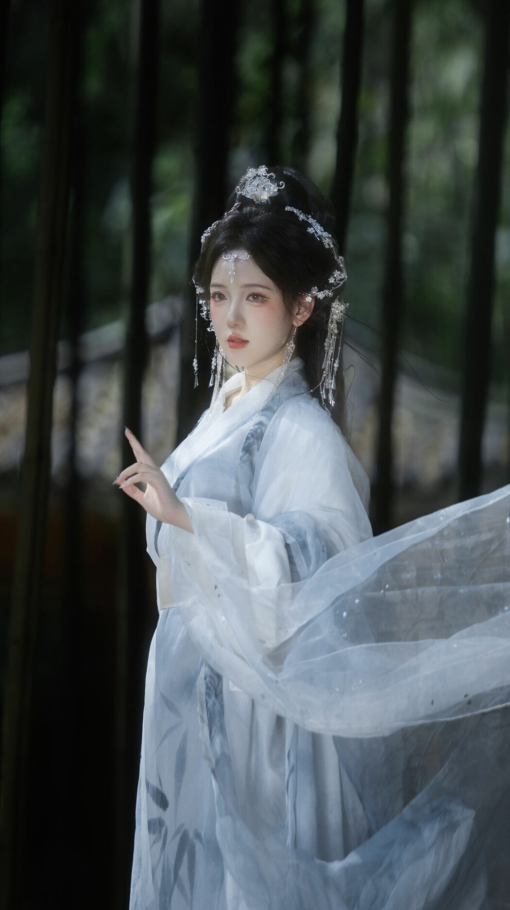 YiTuYu艺图语 Vol.10525 Yi Ming (11P)