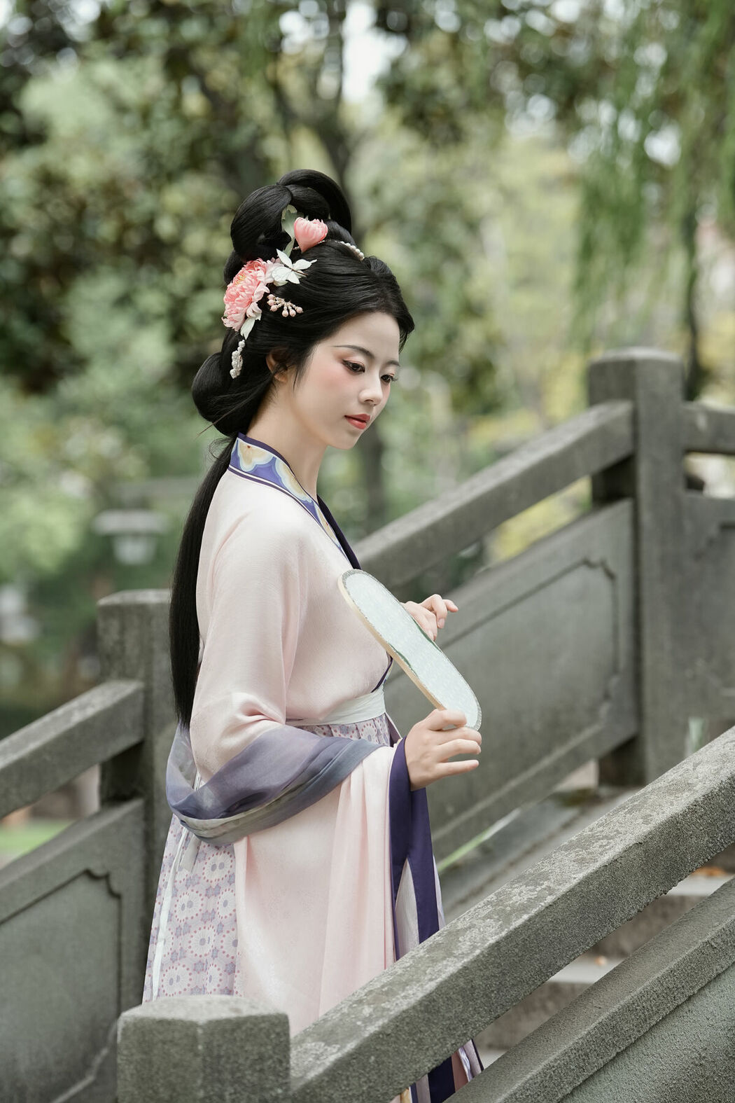 YiTuYu艺图语 Vol.10526 Qi Qi (51P)