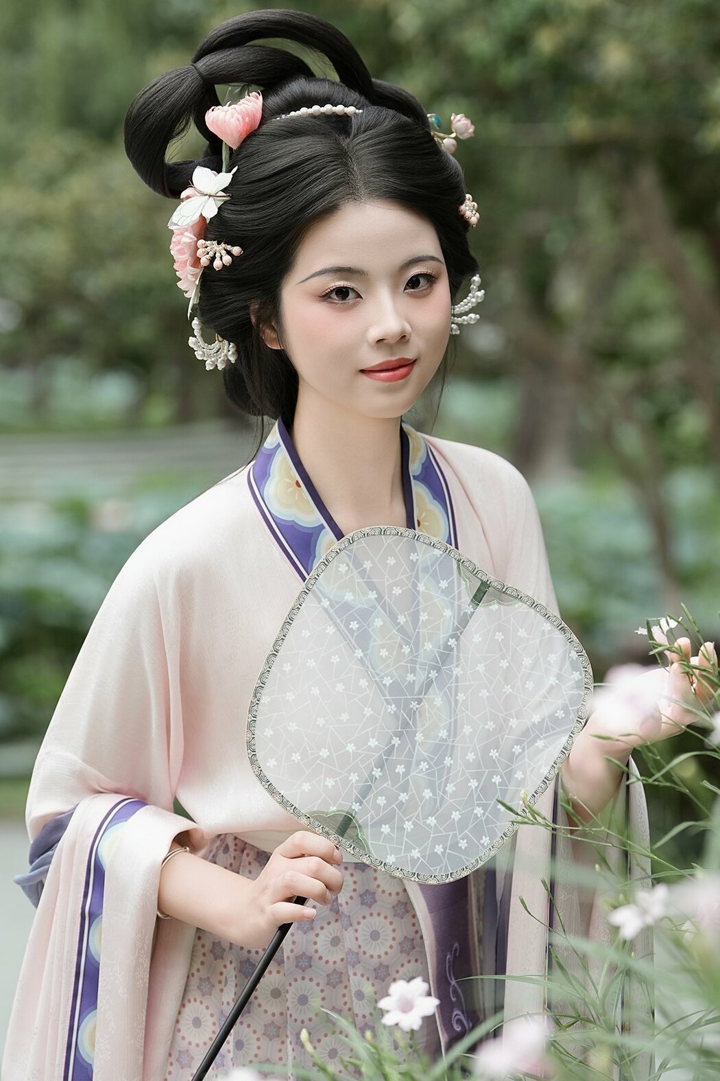YiTuYu艺图语 Vol.10526 Qi Qi (51P) Cover Photo