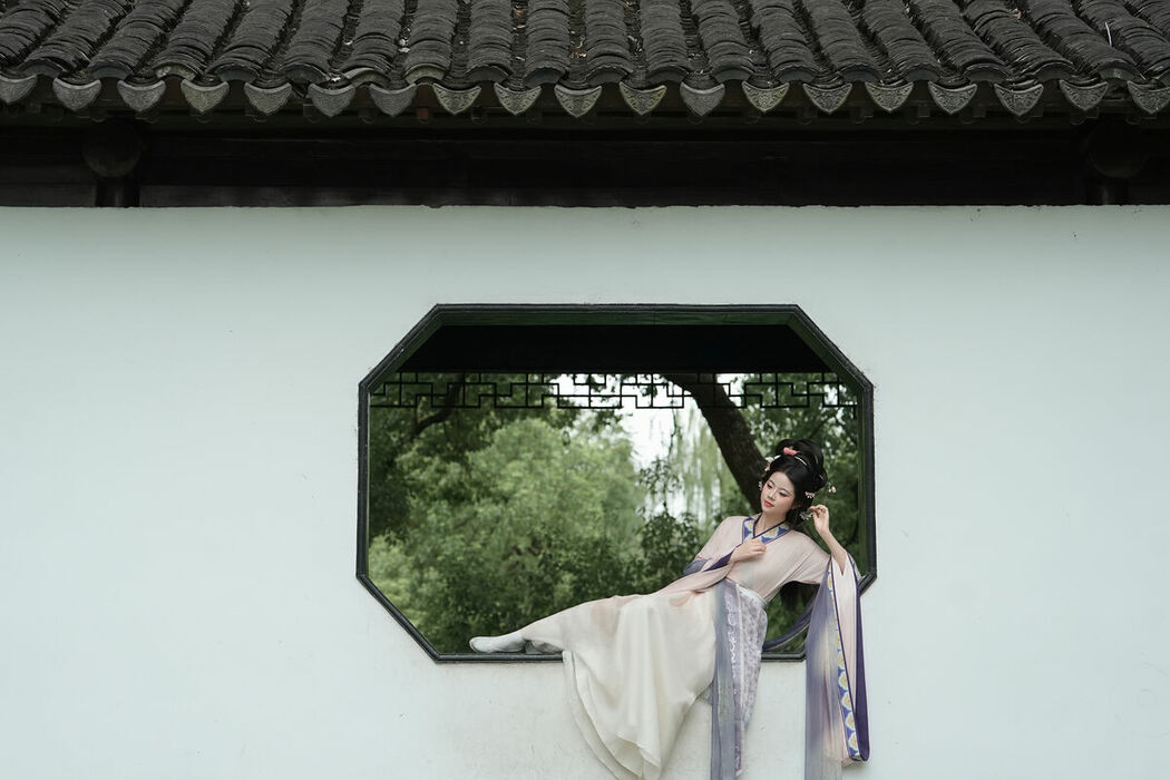 YiTuYu艺图语 Vol.10526 Qi Qi (51P)